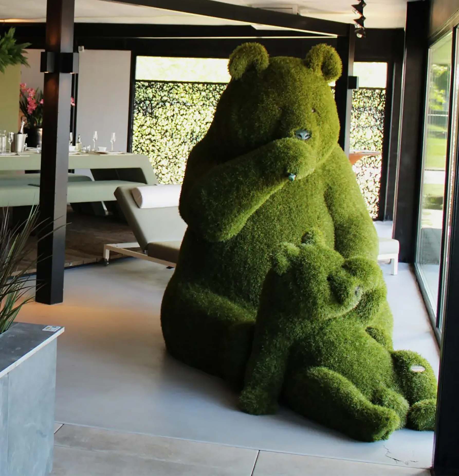 VIPS: Very Impressive Products - Over VIPS