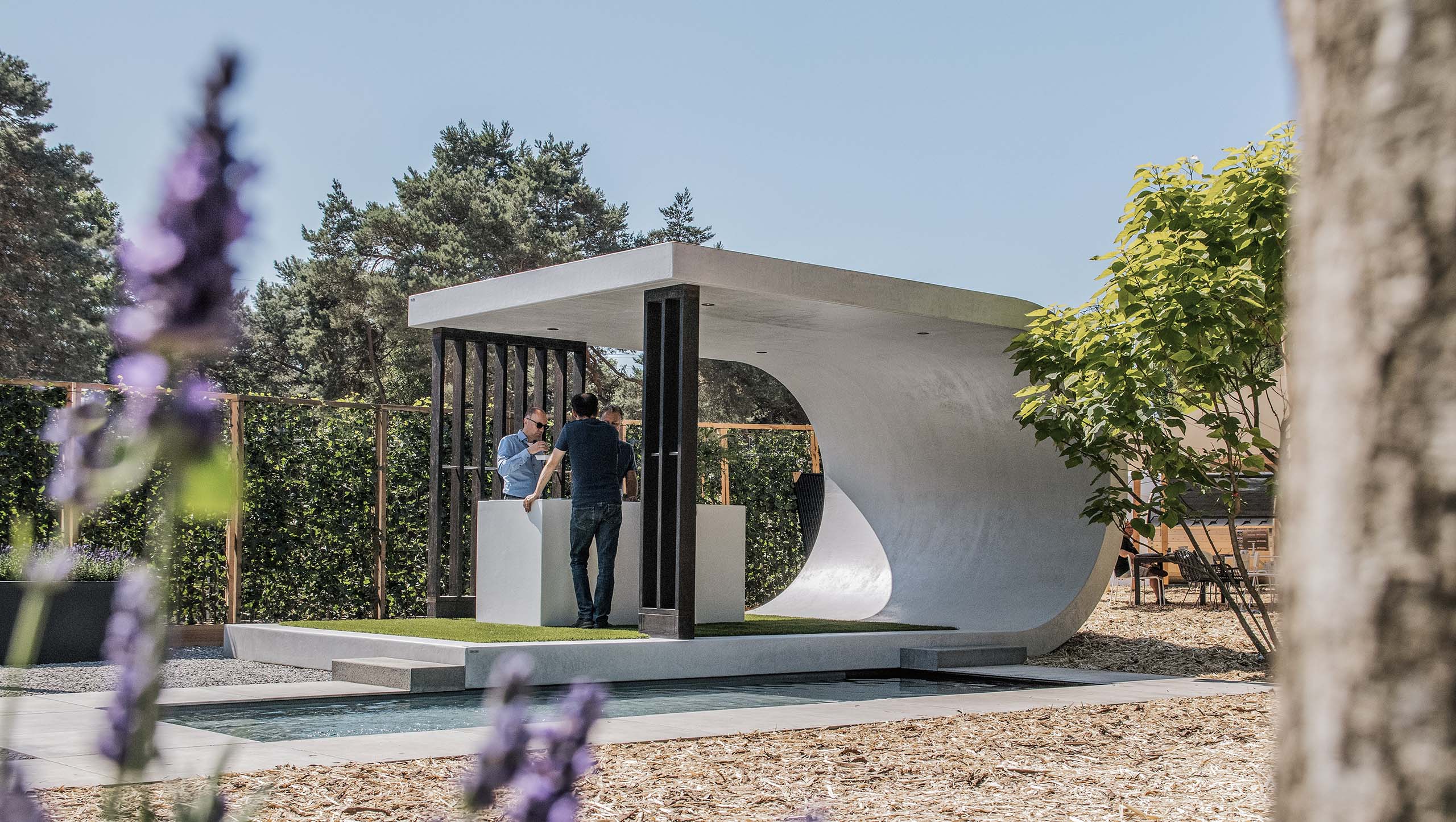 VIPS: Very Impressive Products – Luxcom 02 VIPS: Very Impressive Products - Luxcom 0